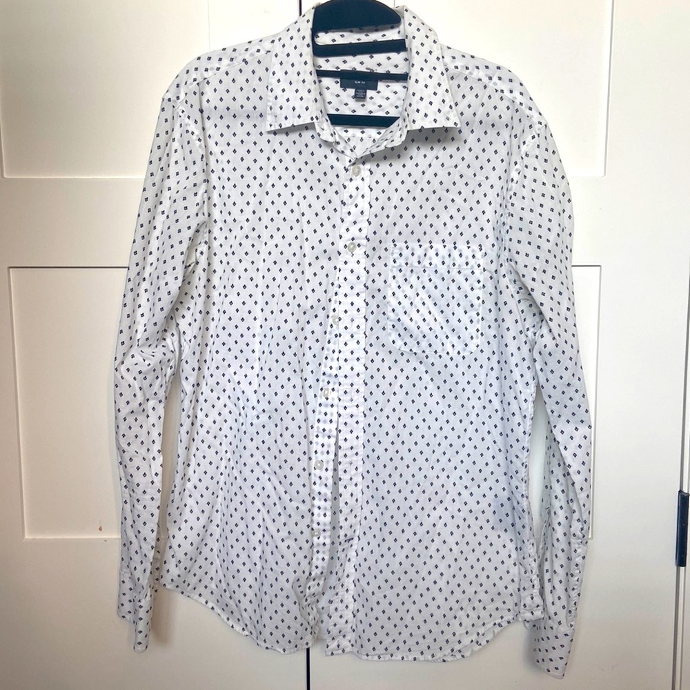 Club Monaco slim fit shirt. Medium. EUC